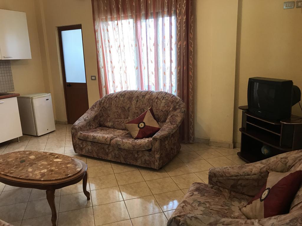 Guest House "Pisha" Durres Luaran gambar