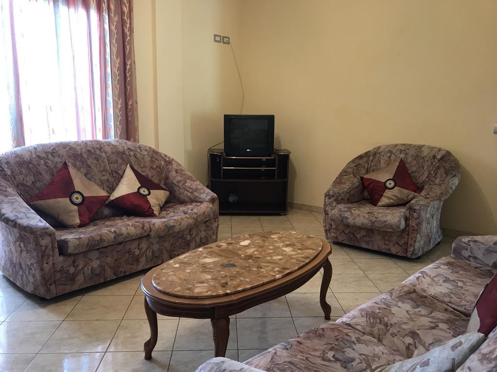 Guest House "Pisha" Durres Luaran gambar